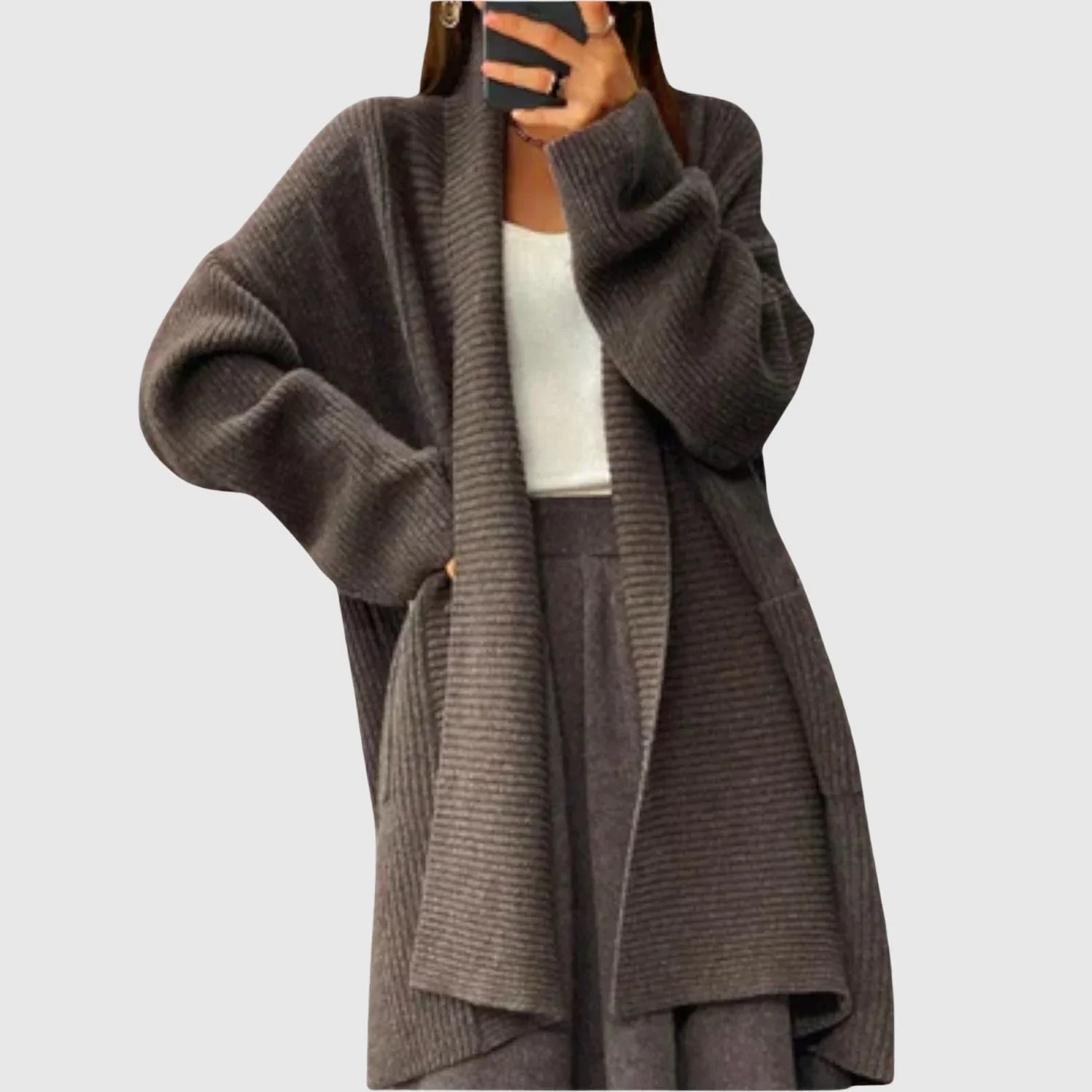 Jelena – Długi pleciony kardigan z ciepłymi rękawami